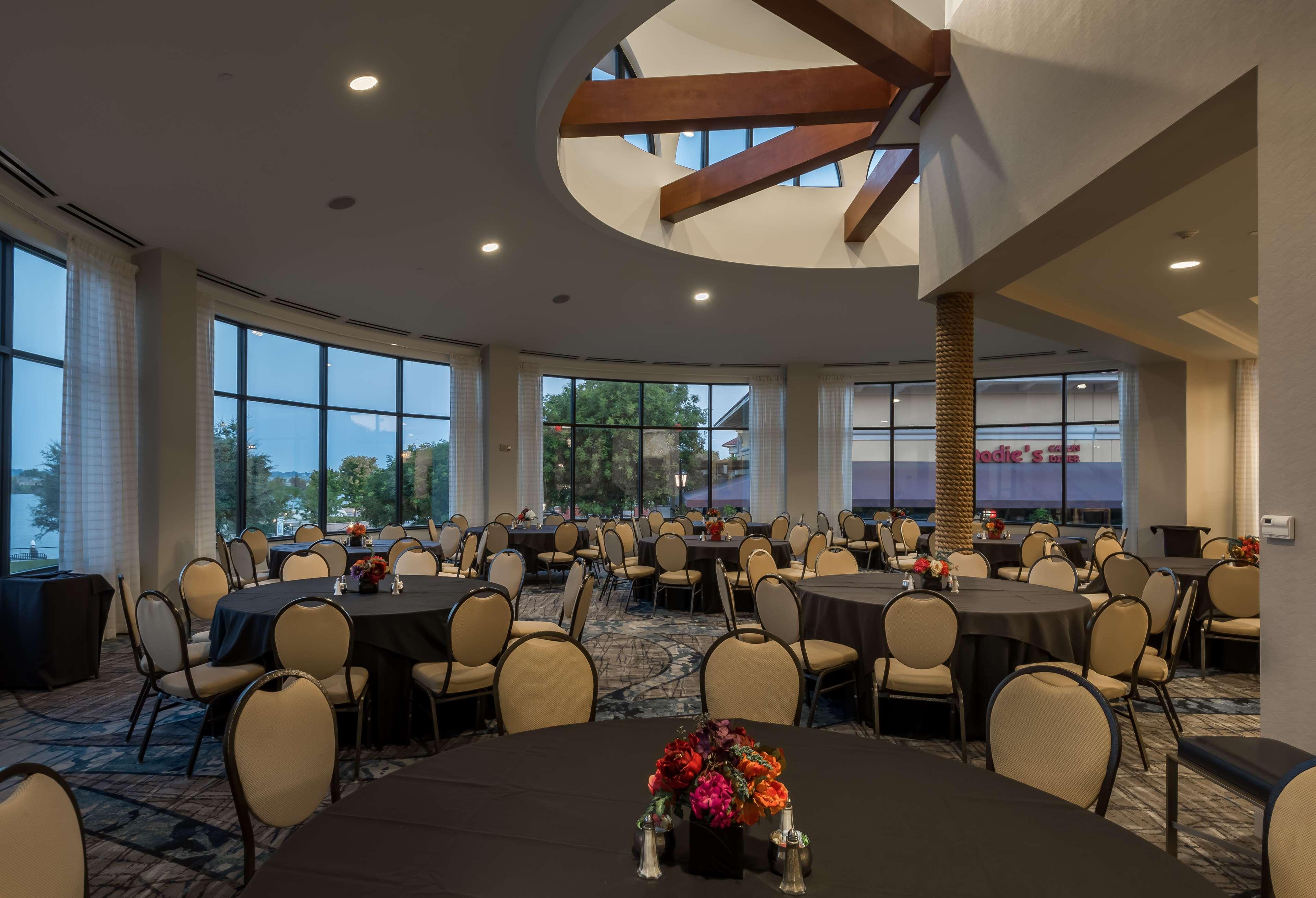 Hilton Dallas/Rockwall Lakefront Hotel Exterior foto