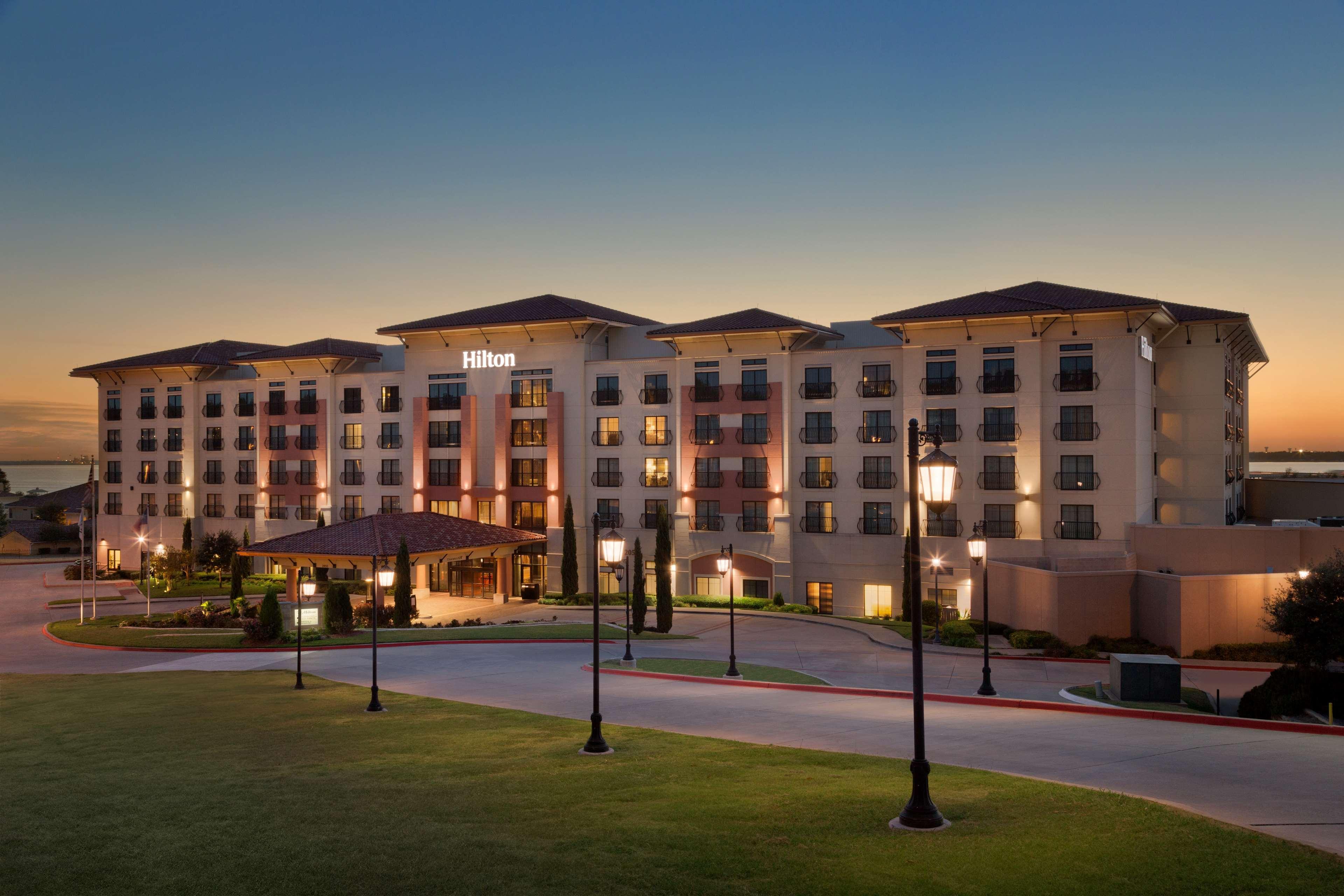 Hilton Dallas/Rockwall Lakefront Hotel Exterior foto