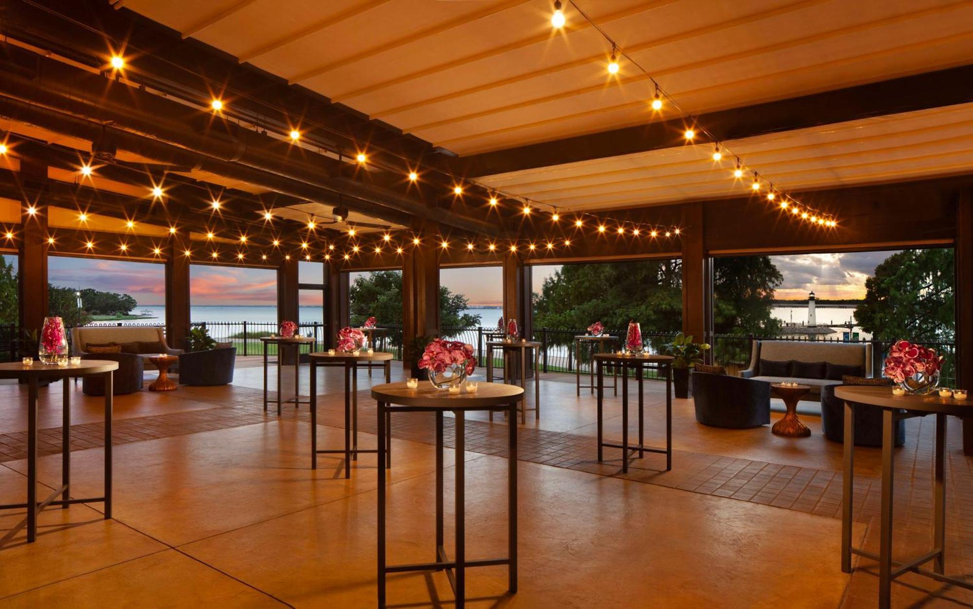 Hilton Dallas/Rockwall Lakefront Hotel Exterior foto